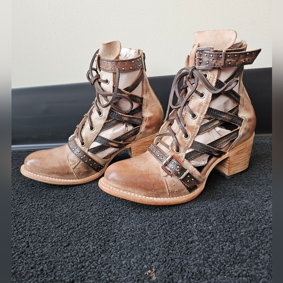 FreeBird by Steven Cheyenne Taupe Multi Sz 9 (SOLD) - Picture 3 of 11